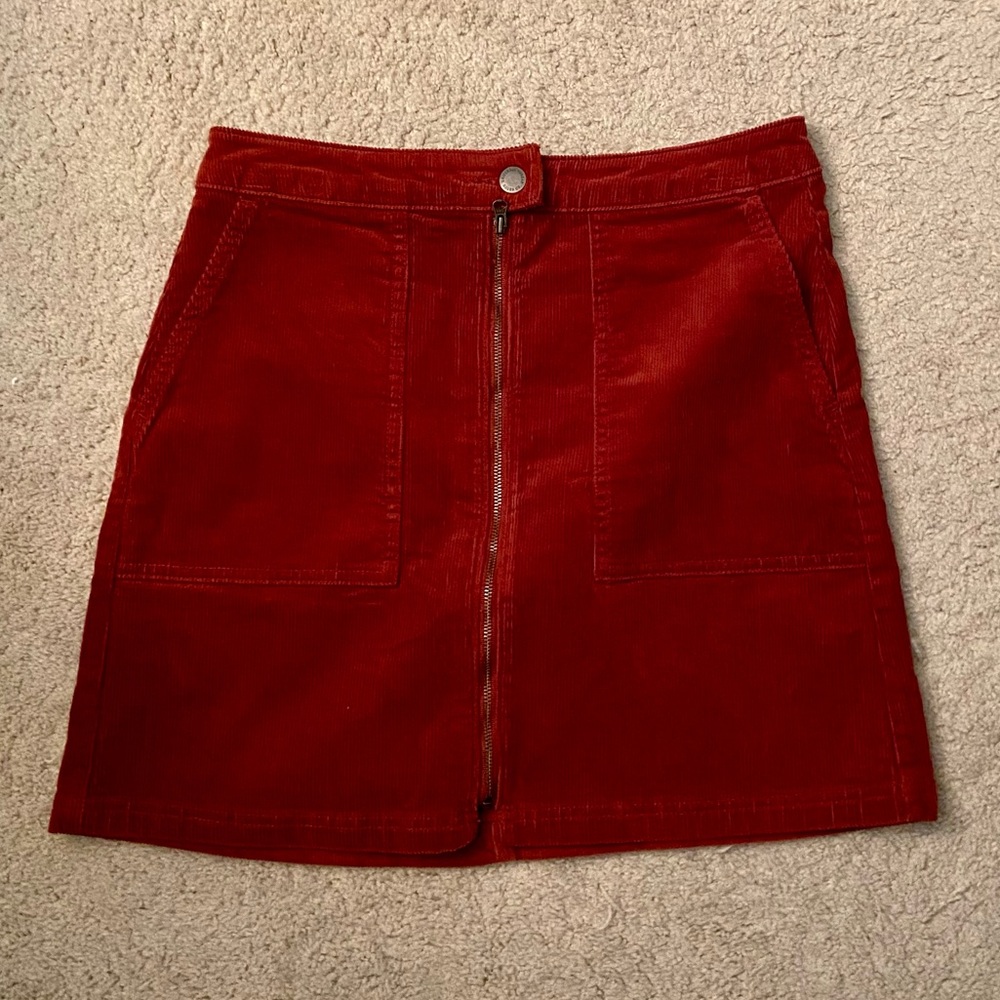 Universal Thread Skirt
